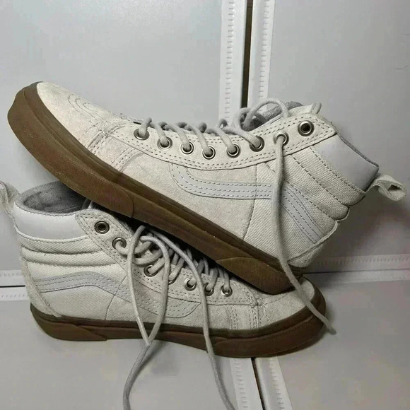 Vans SK8 Hi M Size 5.5, W 7 Shoes Gray Mid Top Off the Wall Suede Skate - Picture 1 of 6